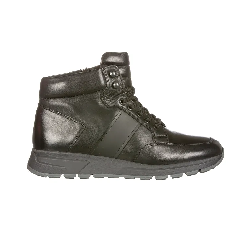 Купить Ботинки утепленные мужские Россия 21995